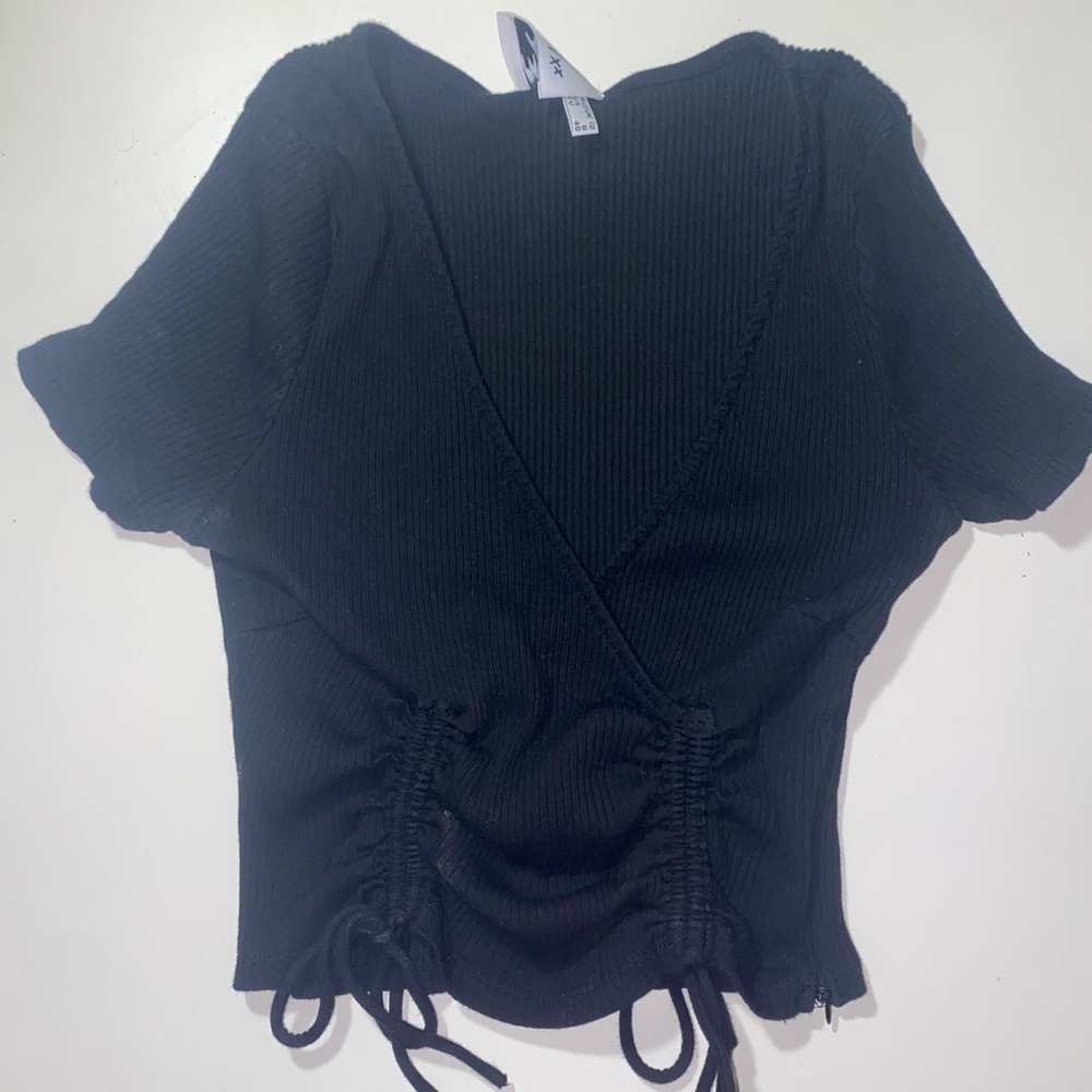 Princess Polly Black V-Neck Crop Top